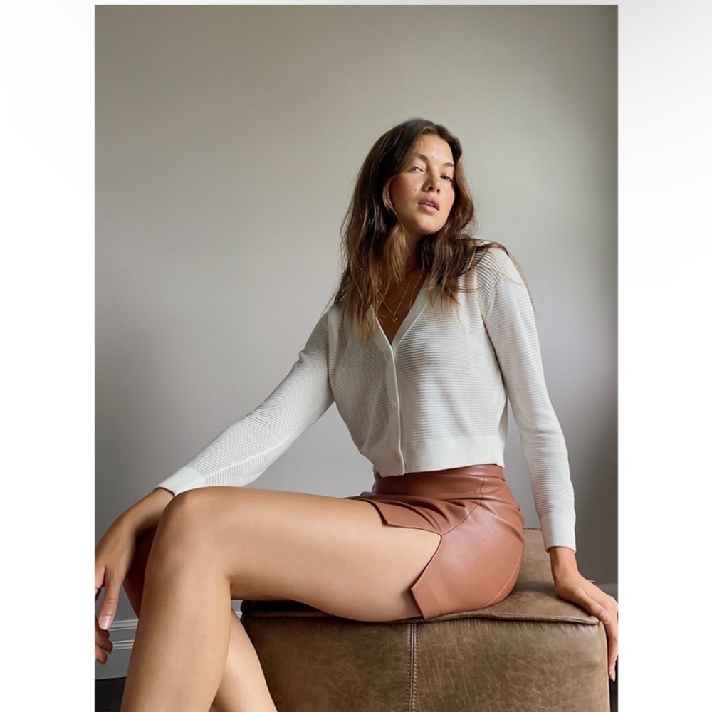 Aritzia Light Cropped Cardigan Sweater